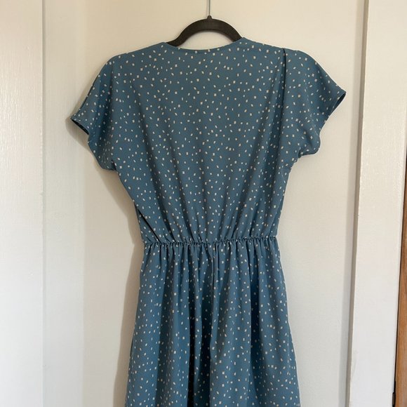 Uniqlo flowy romper - Picture 3 of 3
